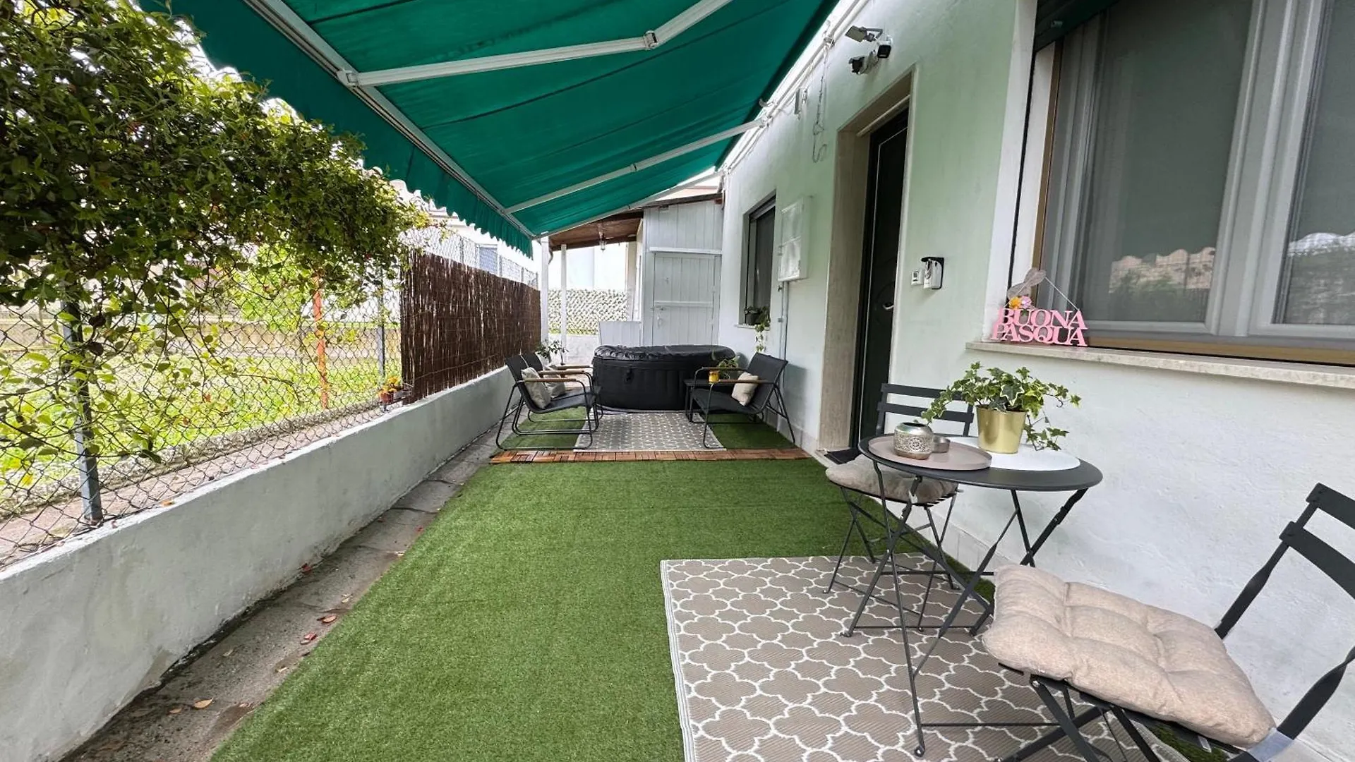 Holiday home Heron House Corbola